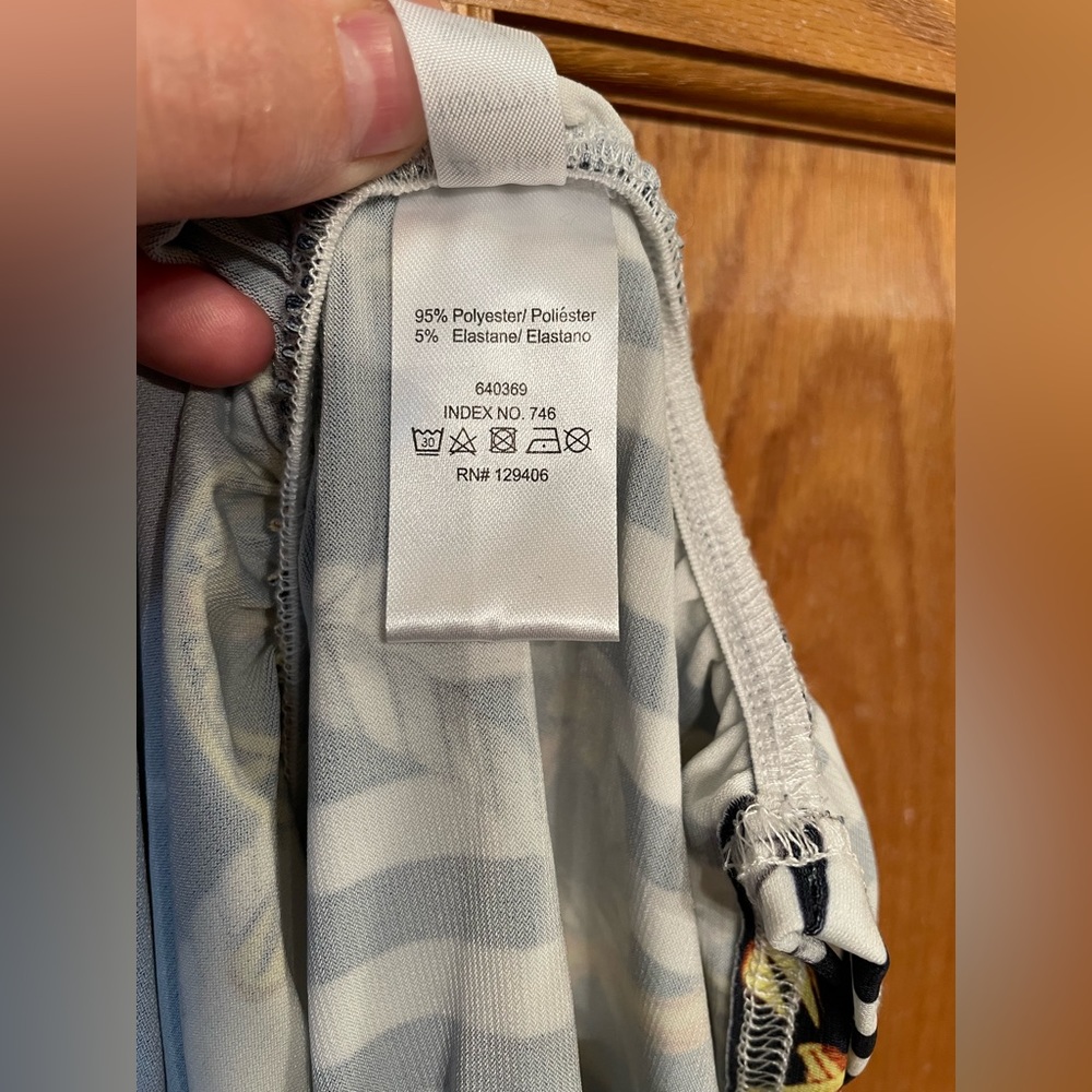 Printed Ruched Top - Picture 4 of 5